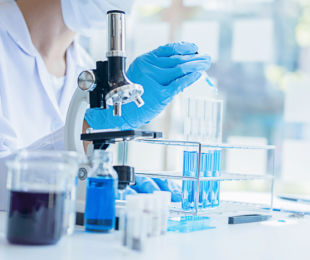 El Ministerio de Ciencia, Innovación y Universidades concede 127 millones de euros a empresas españolas para impulsar la investigación en el ámbito sanitario y farmacéutico